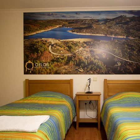 ゴウヴェイアCasas Do Florアパートメント エクステリア 写真